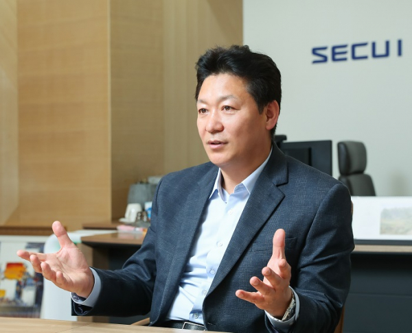 ▲정삼용 시큐아이 대표이사는 “시큐아이를 글로벌 보안 기업으로 성장시켜서 ‘스타’ 기업으로 인정받게 하면서, 국내 보안 시장을 전 세계 무대로 확장시키는데 일조하겠다”고 말했다.